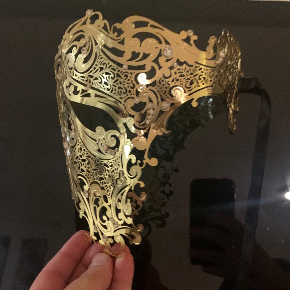 Elegant Gold Filigree Face Mask